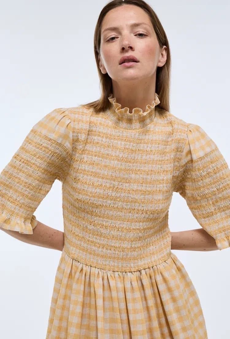 Robe longue vichy jaune smocks Monoprix taille 34/36 · Monoprix · taille XS · Robe · à louer - photo 3